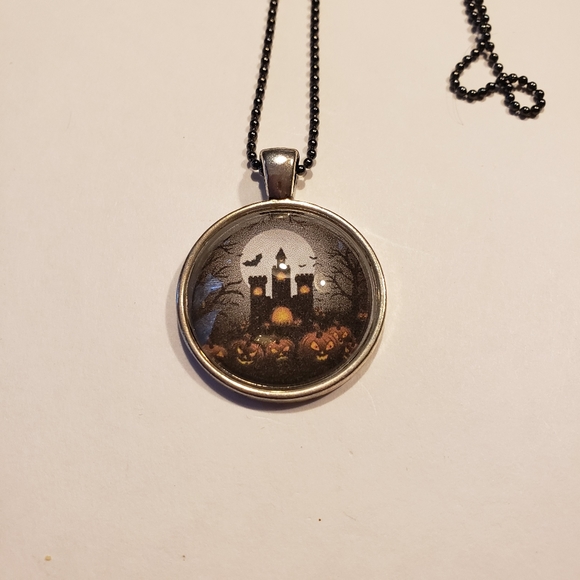 Spooky Castle with Pumpkins Pendent. - Picture 1 of 4